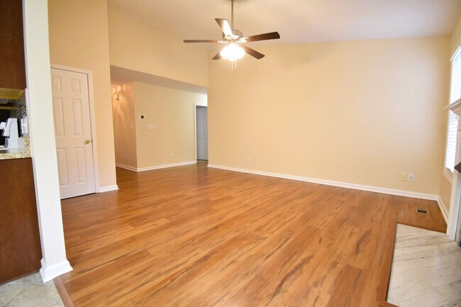 Foto del edificio - 3 Bedroom 2 Bathroom- Full Sauna!