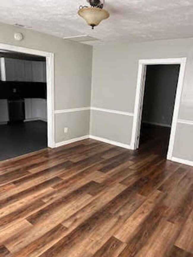 Building Photo - 254 N Reisner St