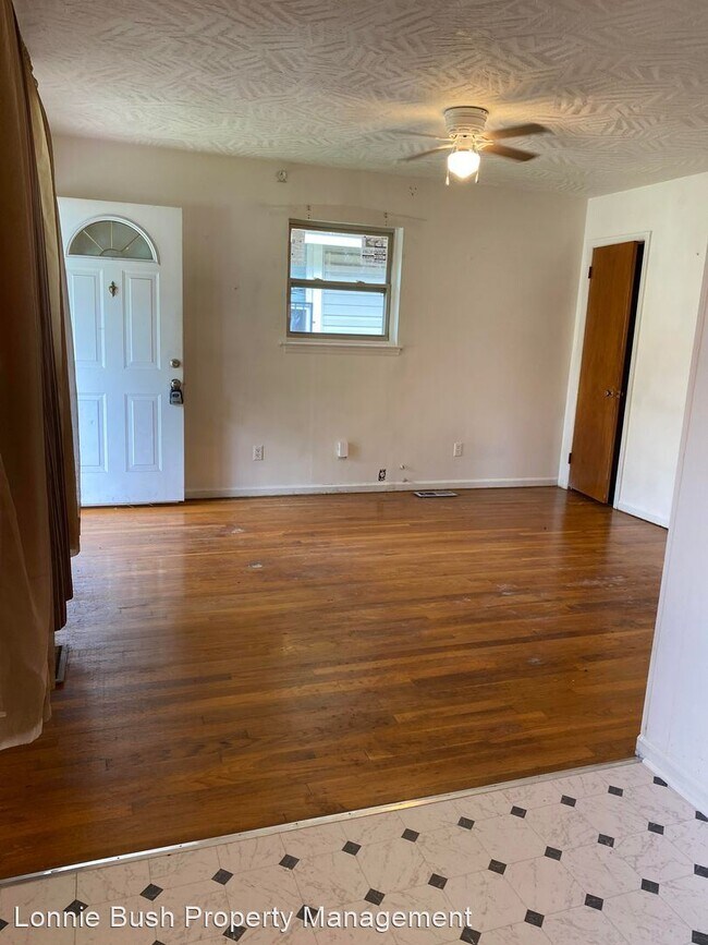 Foto del edificio - 3 br, 2 bath House - 1044 Hampton Ave