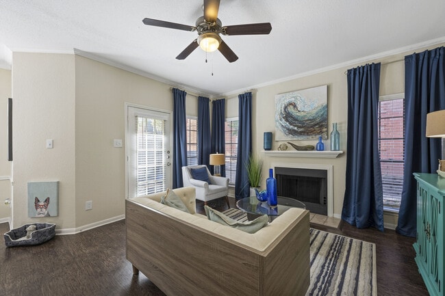 Building Photo - The Reston Apartments