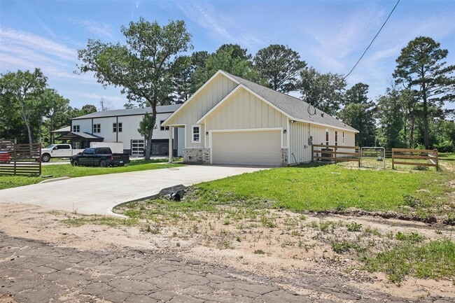 Building Photo - 24644 Cavan St