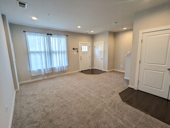 Building Photo - 1129 Lawler Dr