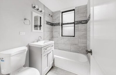 Foto del edificio - 7113 S Bennett Ave