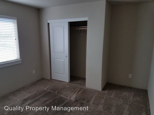 Building Photo - 524-524 Gray Ct