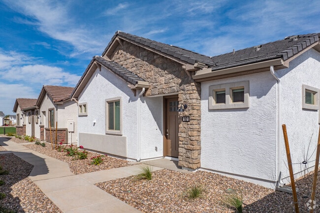 Building Photo - Village at Pleasant River