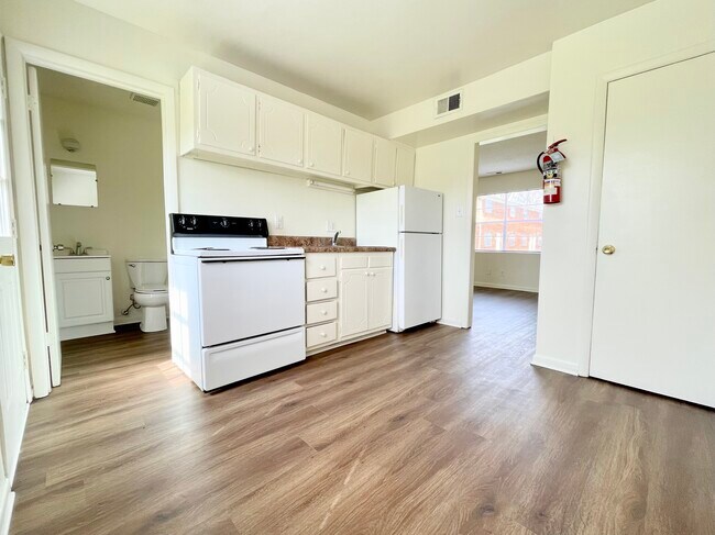 Foto del edificio - Sherwood Court Apartments