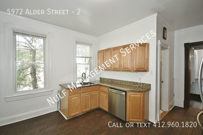 Foto del edificio - 3 Bed, 2 Bath townhouse in Shadyside