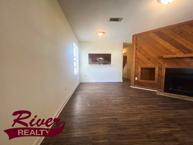 Foto del edificio - | $1075 | Charming North Augusta Townhouse...