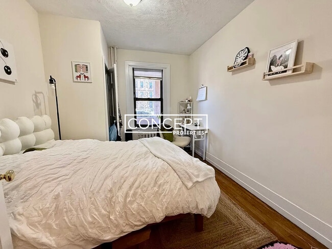 Foto del edificio - 452 Park Dr