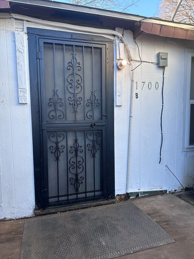 Foto del edificio - 1700 S Lincoln St