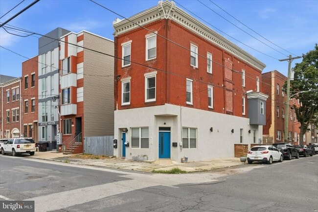 Building Photo - 623 W Oxford St