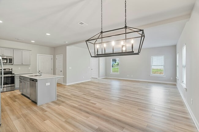 Building Photo - 1420 Brookhaven Dr