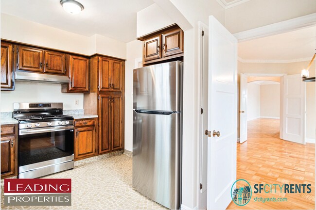 Foto del edificio - West Portal: Single Family Home w/ 2+ Car ...