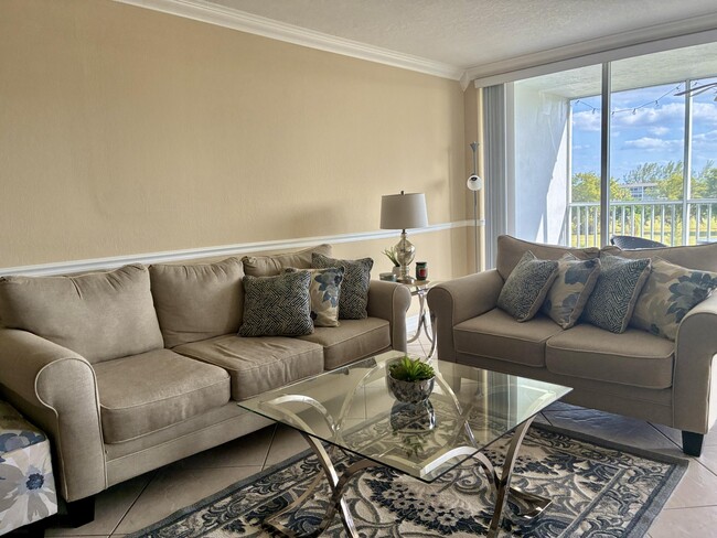 Foto del edificio - 2691 S Course Dr