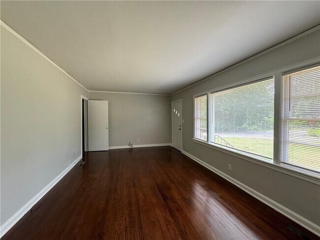 Foto del edificio - 2225 Alpha Dr