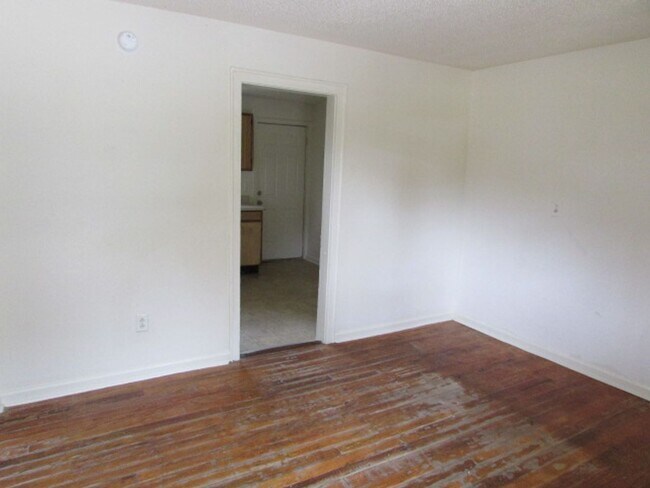 Foto del edificio - Centrally Located!
