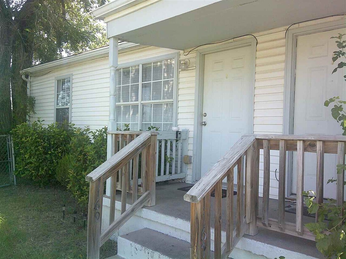 Foto principal - 1167 NW Ozmun Ave