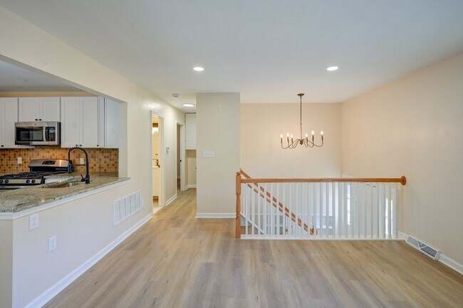 Foto del edificio - 3714 Pinewood Ave