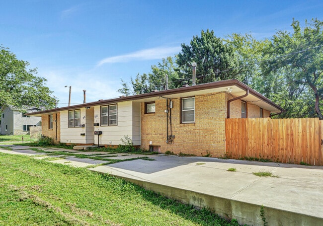 Building Photo - 5313 Leighton Ave
