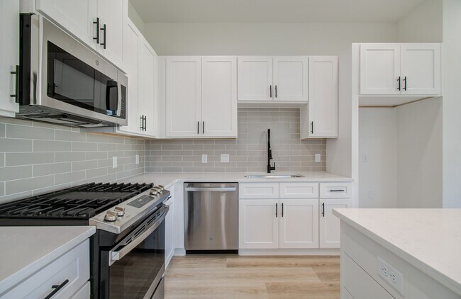 Foto del edificio - 4425 Providence St