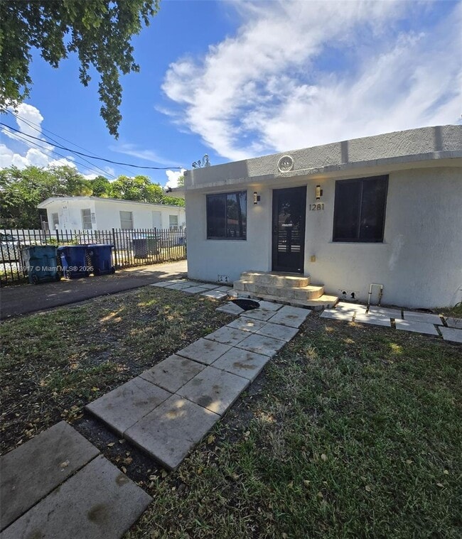Building Photo - 1281 NE 110th St
