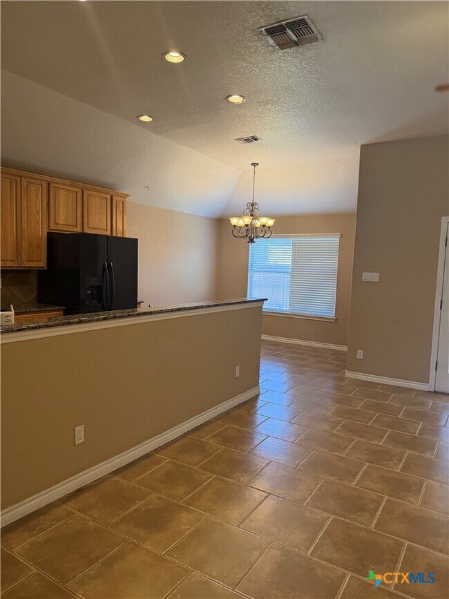 Building Photo - 3021 Pine Valley Dr