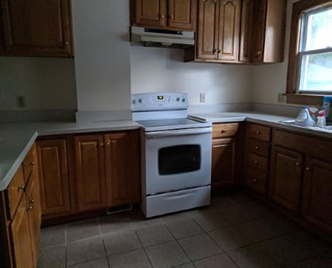 Kitchen - 17355 McIntyre St