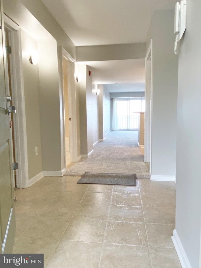 Foto del edificio - 8501 Bayside Rd