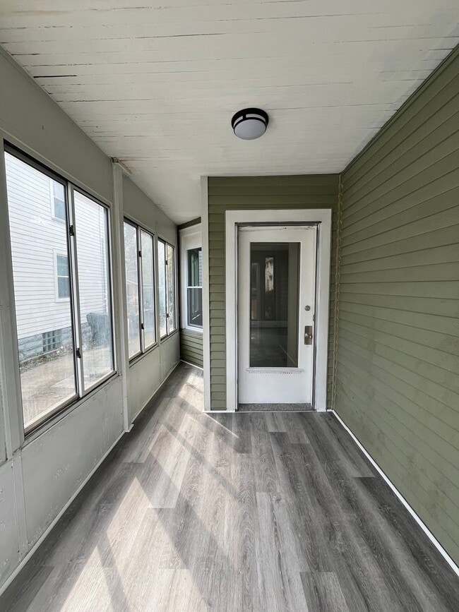 Building Photo - 3732 W 37th St