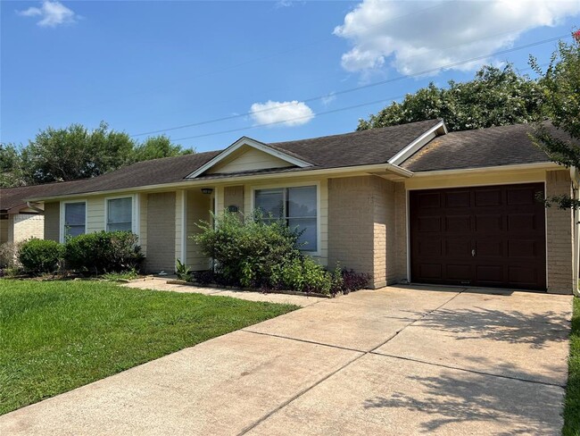 Building Photo - 2503 Ironclad Dr