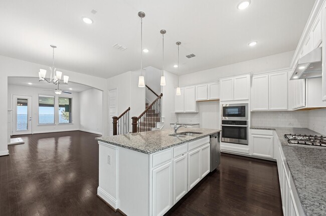 Building Photo - 18136 Lakefront Ct