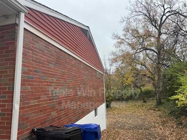 Building Photo - 8000 Noel Ct