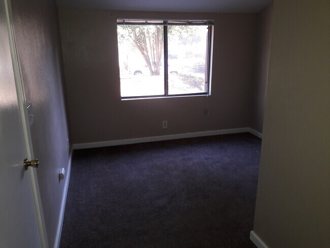 2nd Bedroom - 15691 Lake Arthur Rd