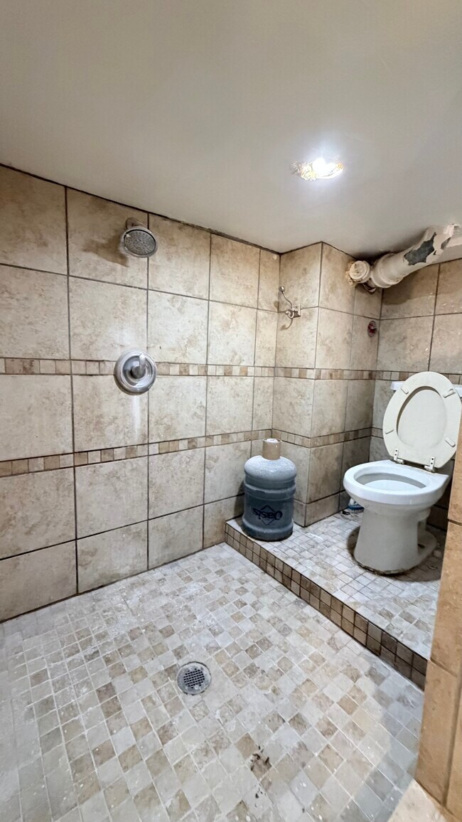 Foto del edificio - 3821 Woodleigh St