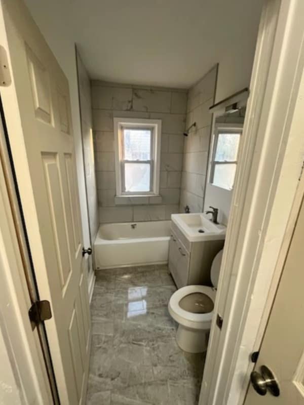 Building Photo - 9262 Ward Ave