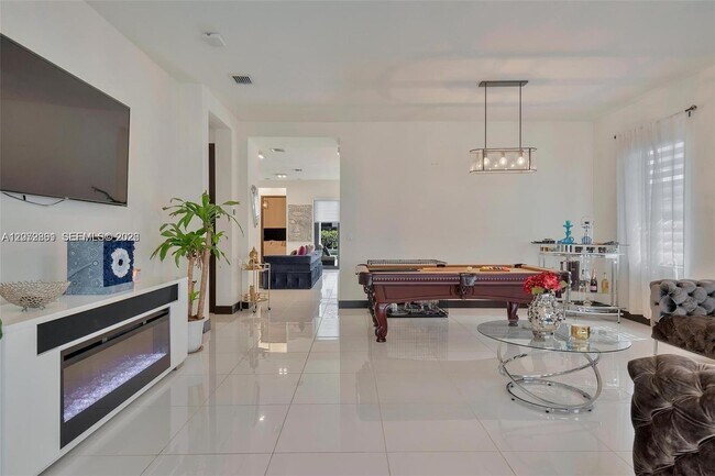Foto del edificio - 8820 NW 155th Ter