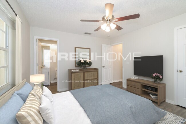 Building Photo - 609 Fox Lake Dr