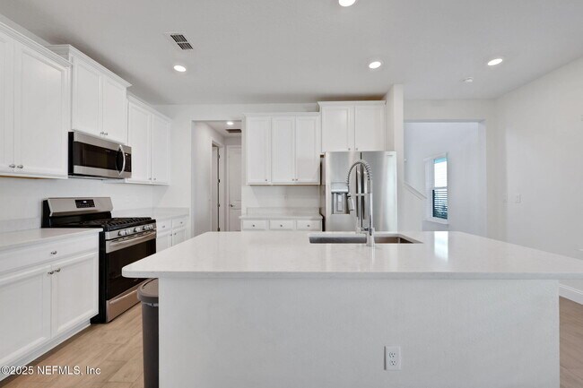 Foto del edificio - 174 Killarney Ave