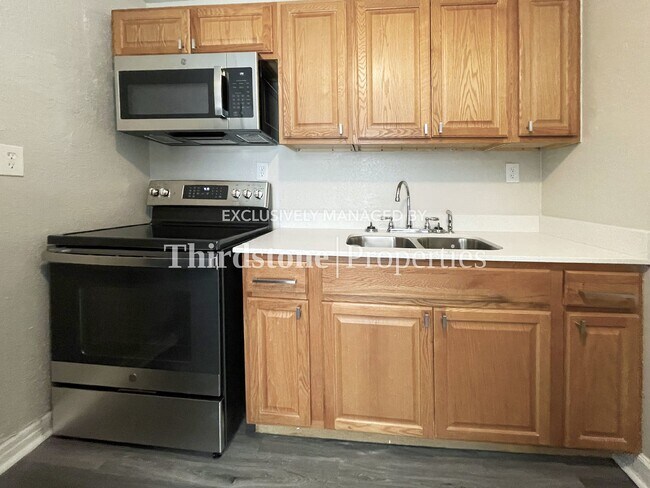 Building Photo - 1004 LAWRENCE Street, JACKSONVILLE, FL 32209