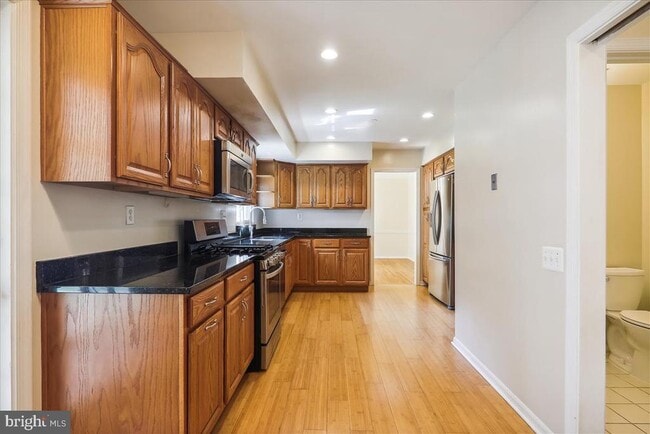 Building Photo - 8709 Sleepy Hollow Ln