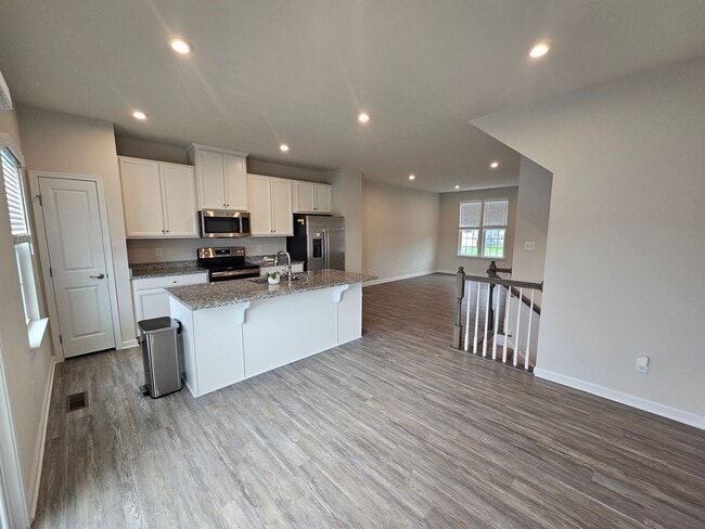 Foto del edificio - 3 Bedroom, 2.5 Bathroom Townhome, Available NOW