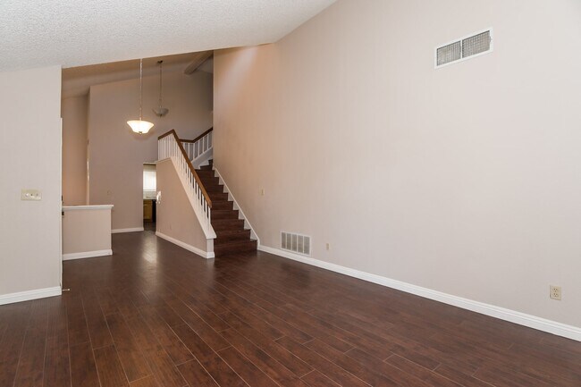 Building Photo - 330 Hutchings Ln