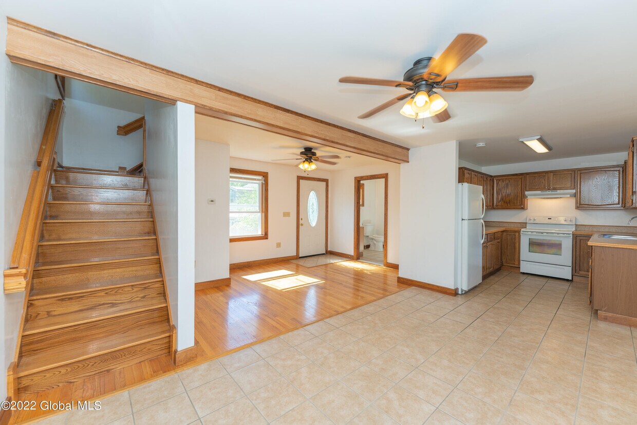 26 Champlain Ave Unit A, Mechanicville, NY 12118 Apartments in