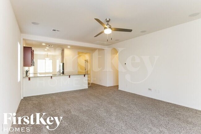 Foto del edificio - 816 E Blossom Rd