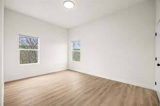 Building Photo - 9709 Pelsey St