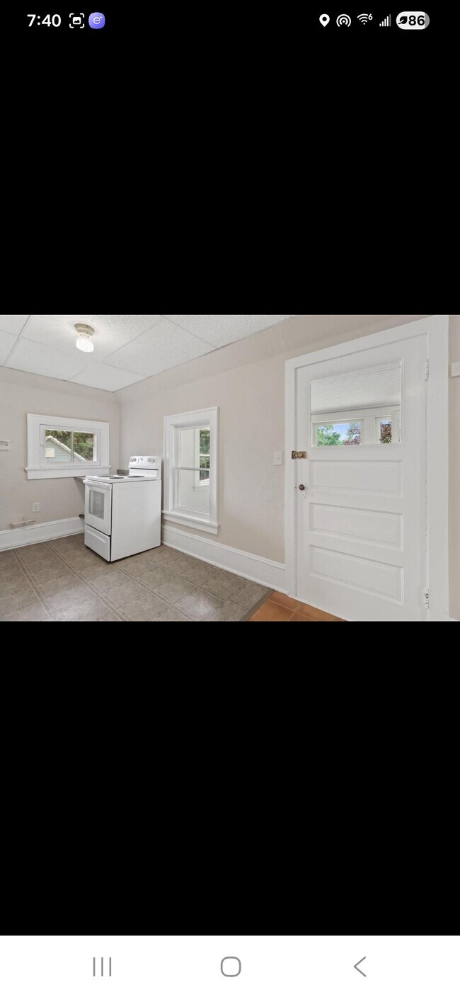 Foto del edificio - 408 1/2 E Washington St