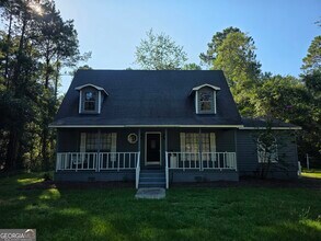 Building Photo - 206 Old Lake Rd