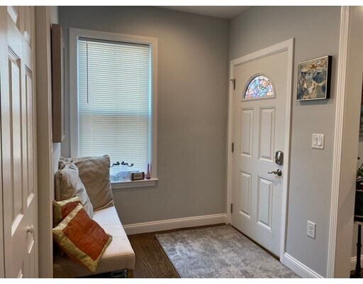 Foto principal - 231 Webster St