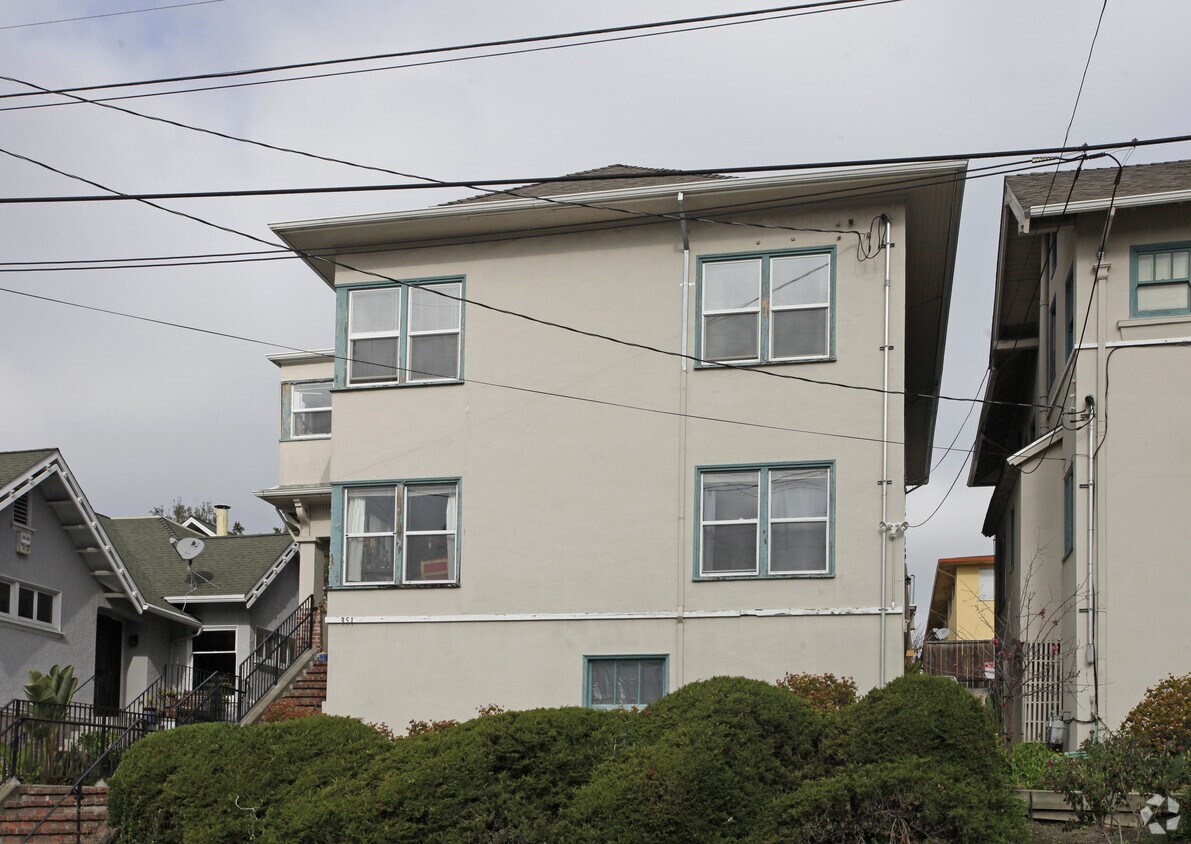 Building Photo - 351 Palm Ave