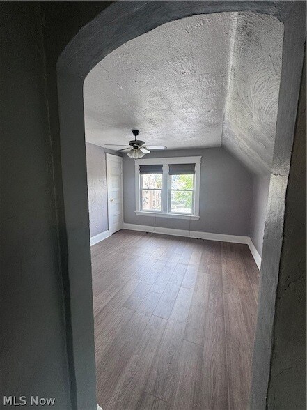 Foto del edificio - 12337 Chesterfield Ave